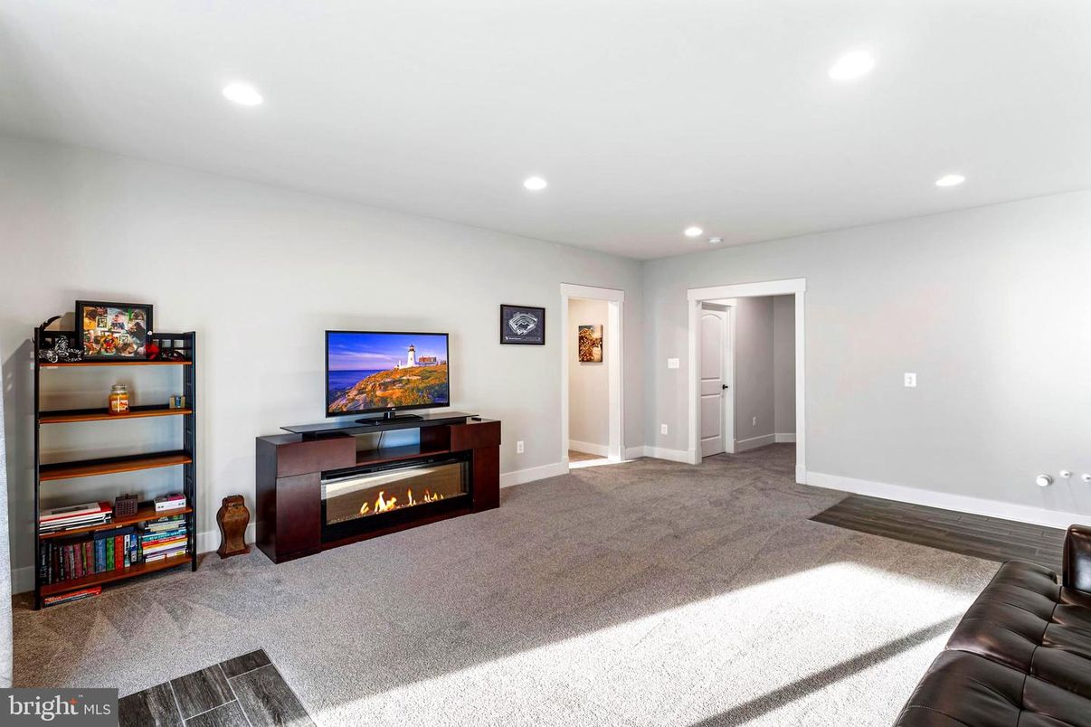 Fireplace, Interior, Recessed Lighting