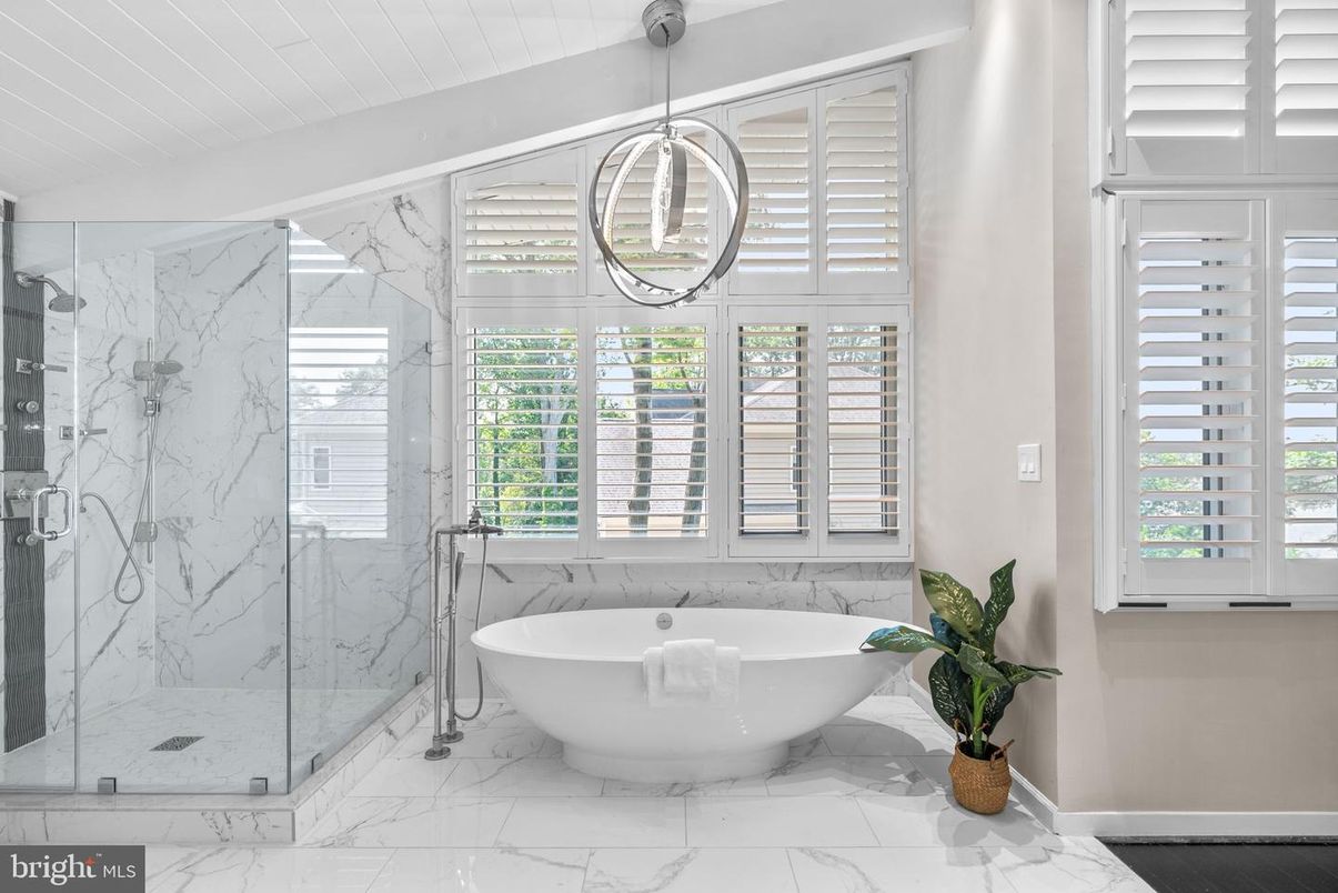 Bathroom, Free Standing Baths, Glass Shower, Interior, Marble, Marble Walls, Pendant Lights