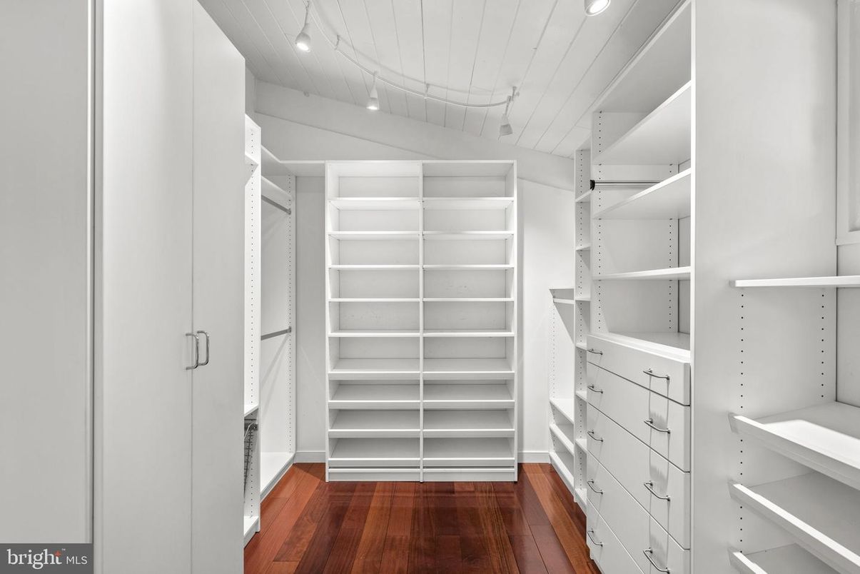 Interior, Recessed Lighting, Walk-in Closets, Wood Texture Flooring