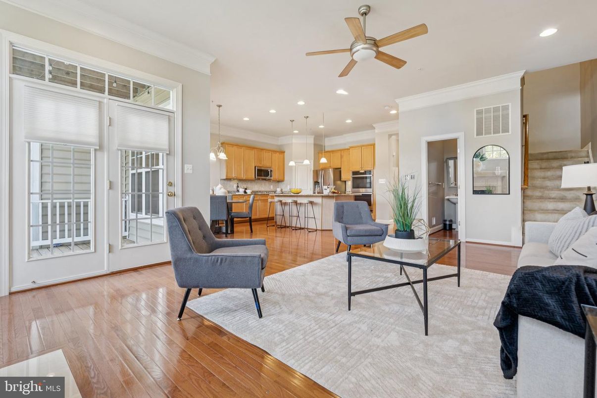 Interior, Kitchen, Living room, Pendant Lights, Recessed Lighting, Stainless Steel Appliances, Wood Texture Flooring