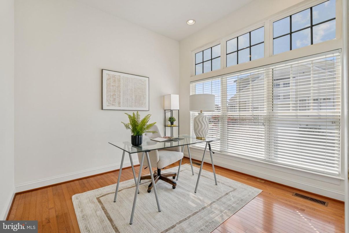 Home Office, Interior, Recessed Lighting, Wood Texture Flooring