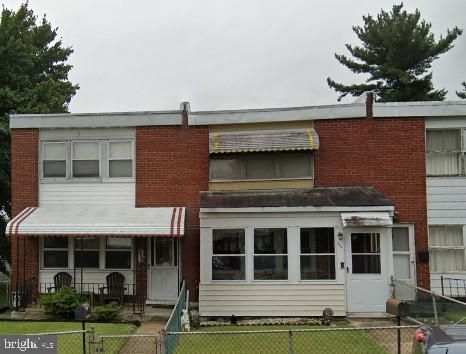 Exterior, Facade, Brick Facade, Rowhouse