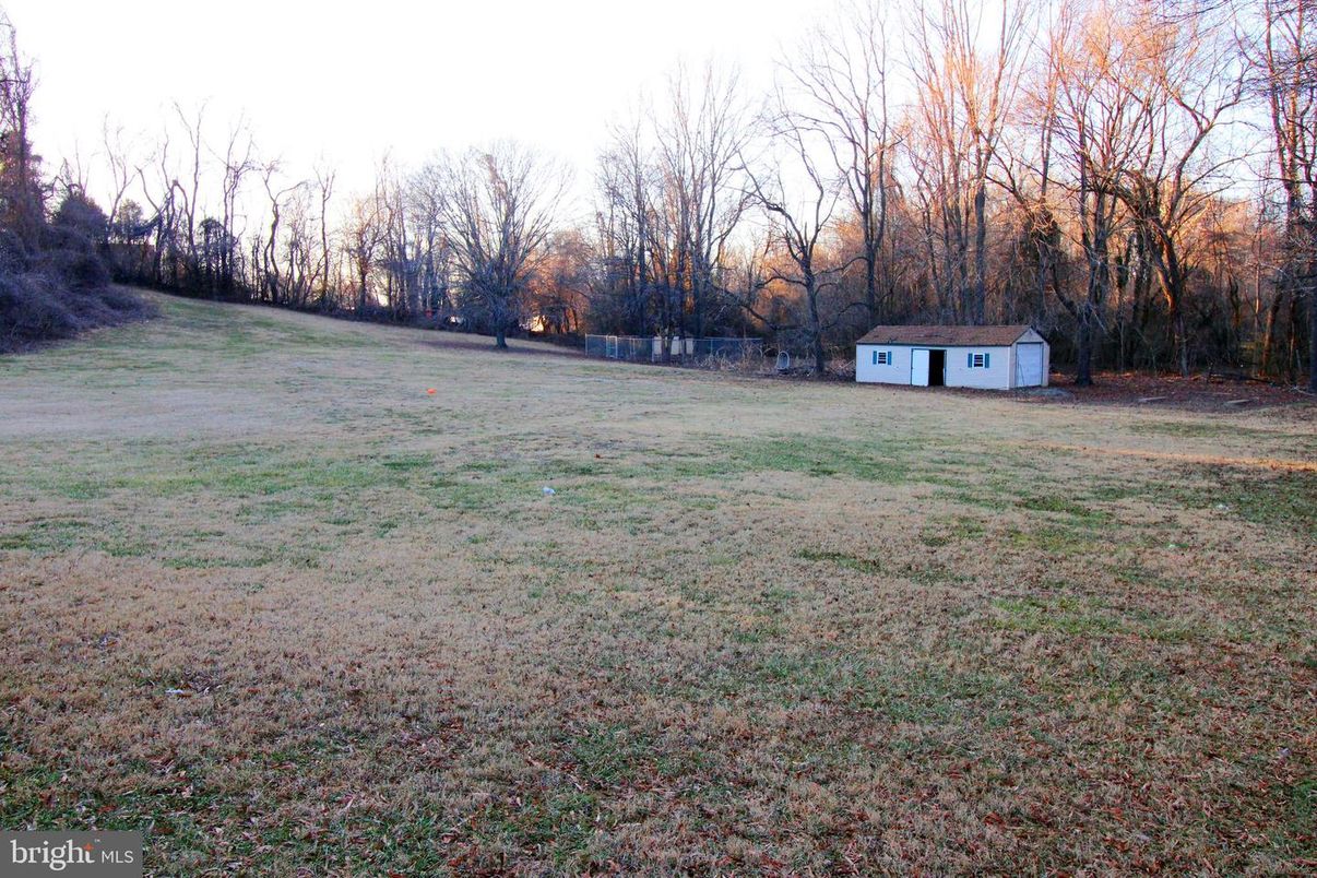 Backyard, Detached Garage, Exterior