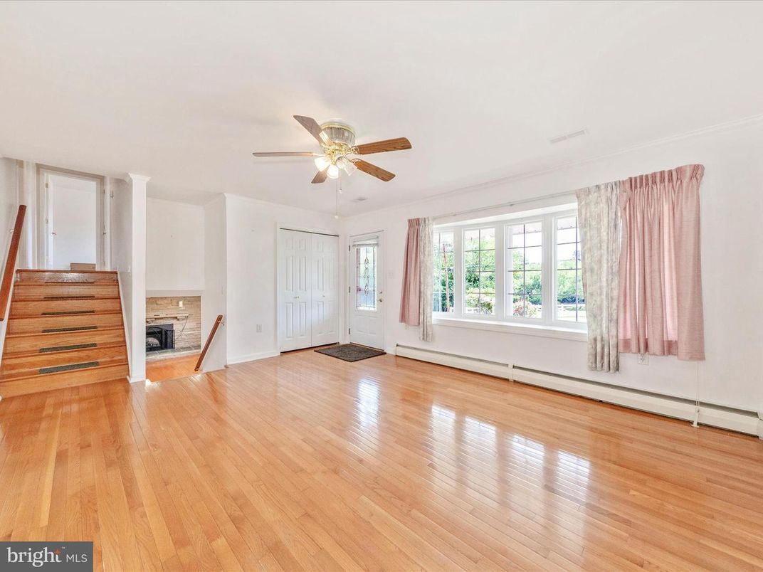 Empty room, Fireplace, Interior, Wood Texture Flooring