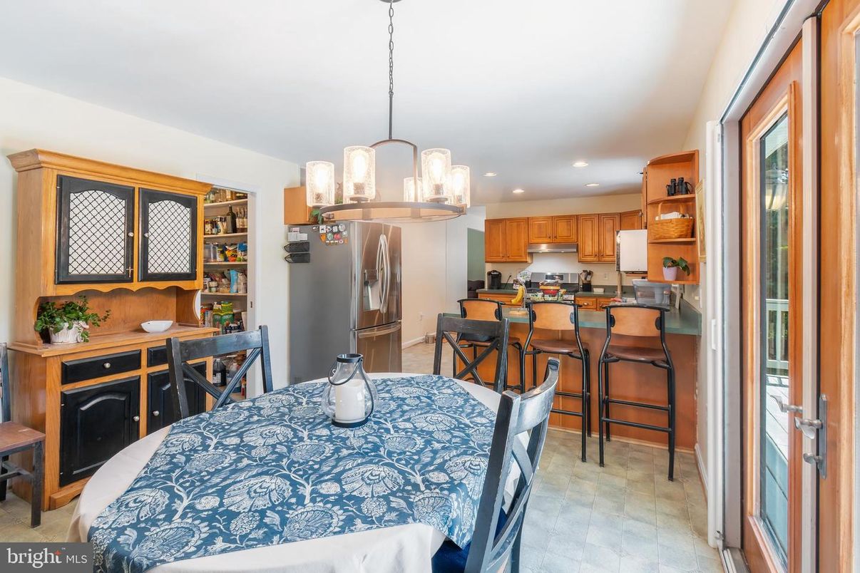 Dining room, Interior, Kitchen, Pendant Lights, Recessed Lighting