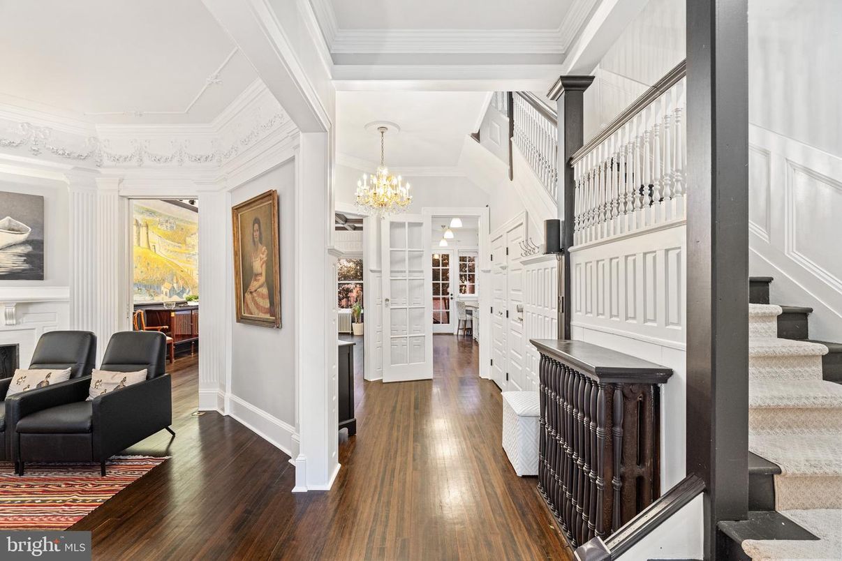 Chandelier, Interior, Wood Texture Flooring