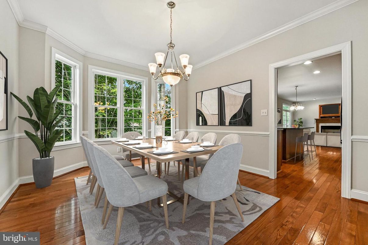 Chandelier, Dining room, Interior, Pendant Lights, Recessed Lighting, Wood Texture Flooring