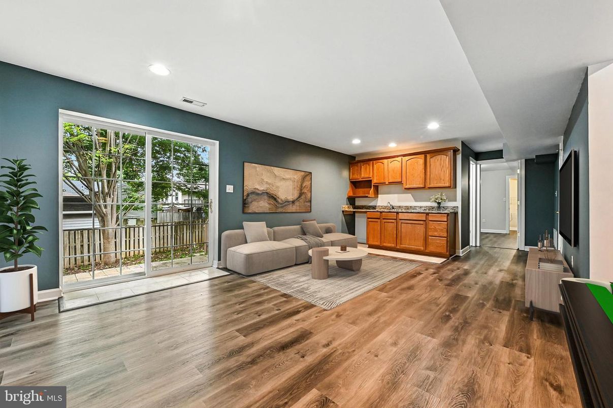 Interior, Kitchen, Living room, Recessed Lighting, Wood Texture Flooring