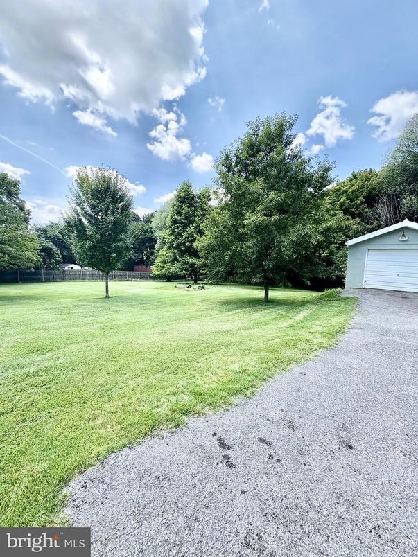 Backyard, Detached Garage, Exterior