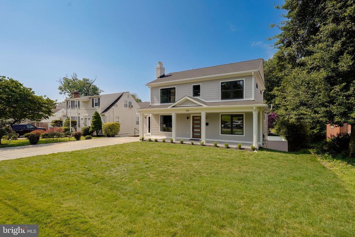 Backyard, Exterior, Facade, Farmhouse