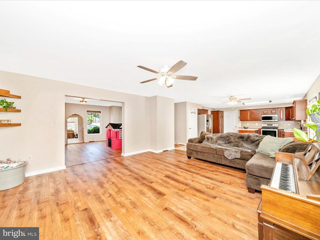 Interior, Kitchen, Living room, Stainless Steel Appliances, Wood Texture Flooring