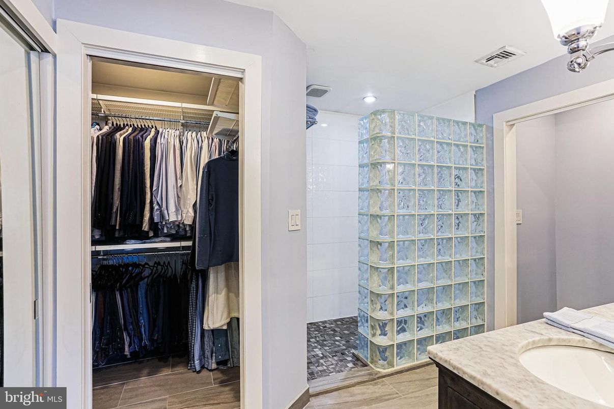 Bathroom, Interior, Recessed Lighting, Walk-in Closets, Wood Texture Flooring