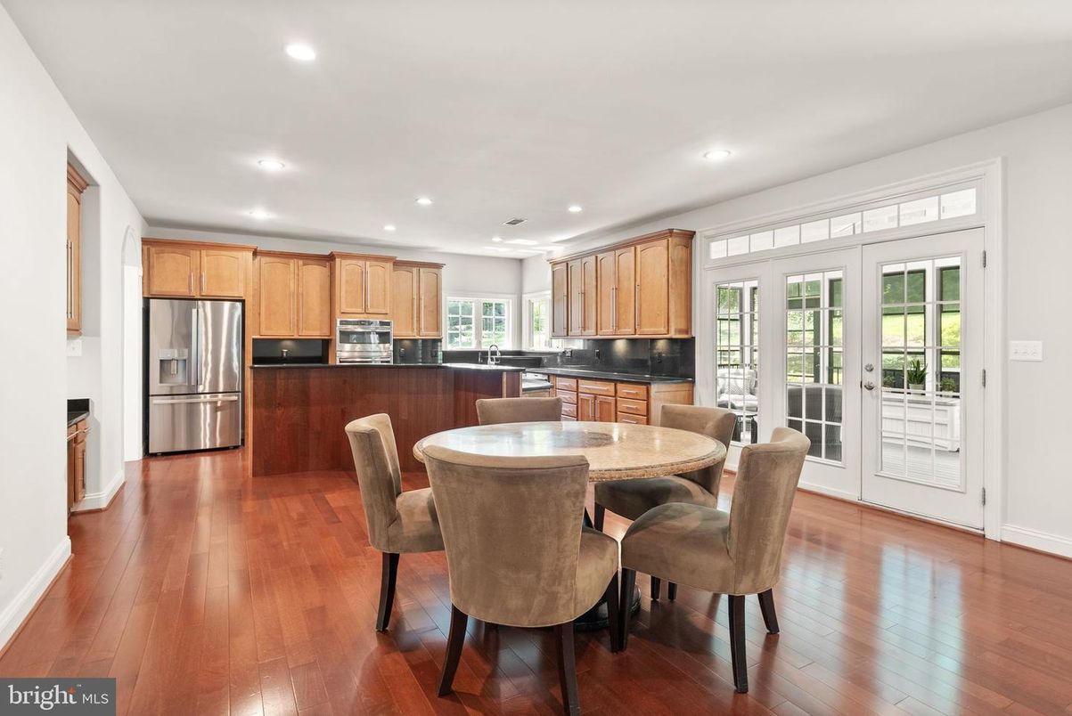 Dining room, Interior, Kitchen, Recessed Lighting, Stainless Steel Appliances, Wood Texture Flooring