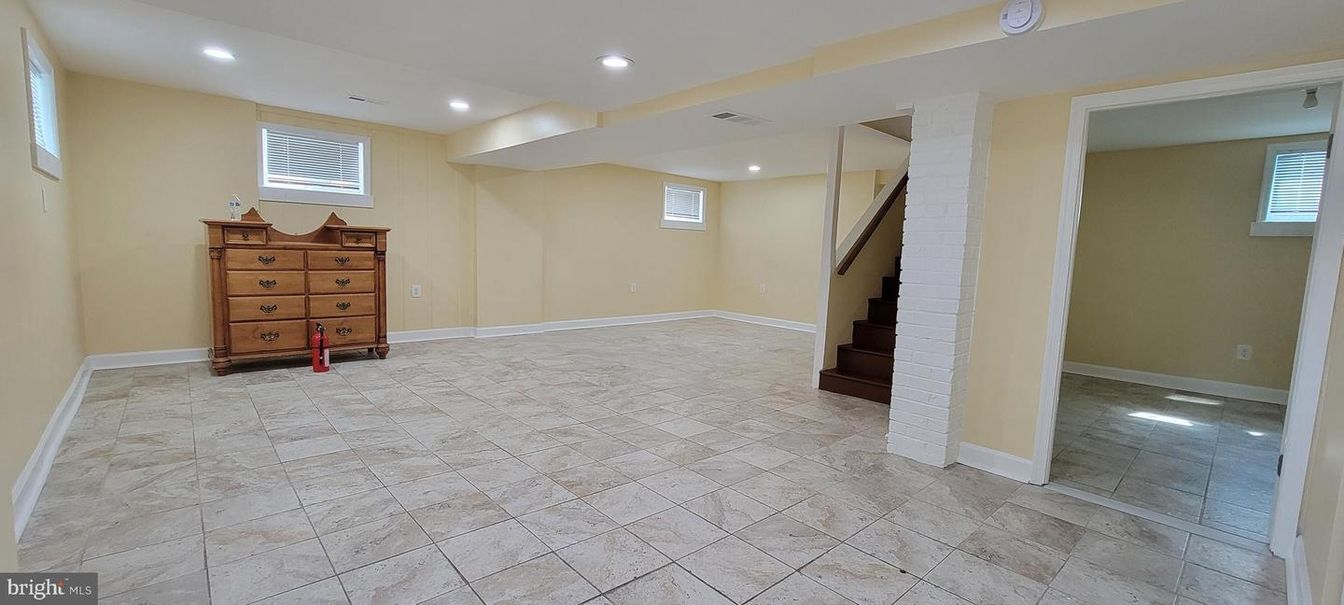 Interior, Marble, Recessed Lighting