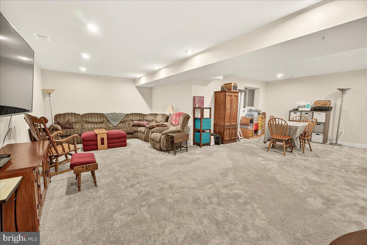Dining room, Interior, Living room, Recessed Lighting