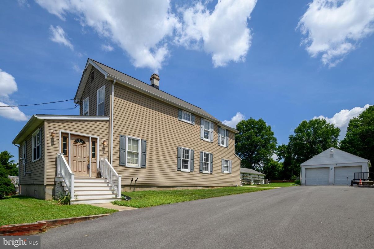 Detached Garage, Exterior, Facade, Georgian