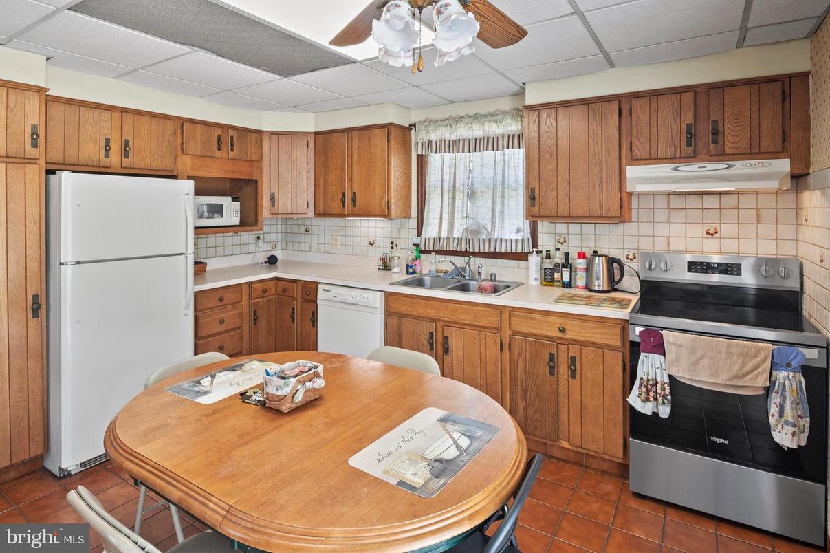 Dining room, Interior, Kitchen