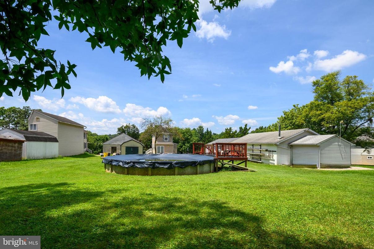 Backyard, Exterior, Hot Tub, Pool