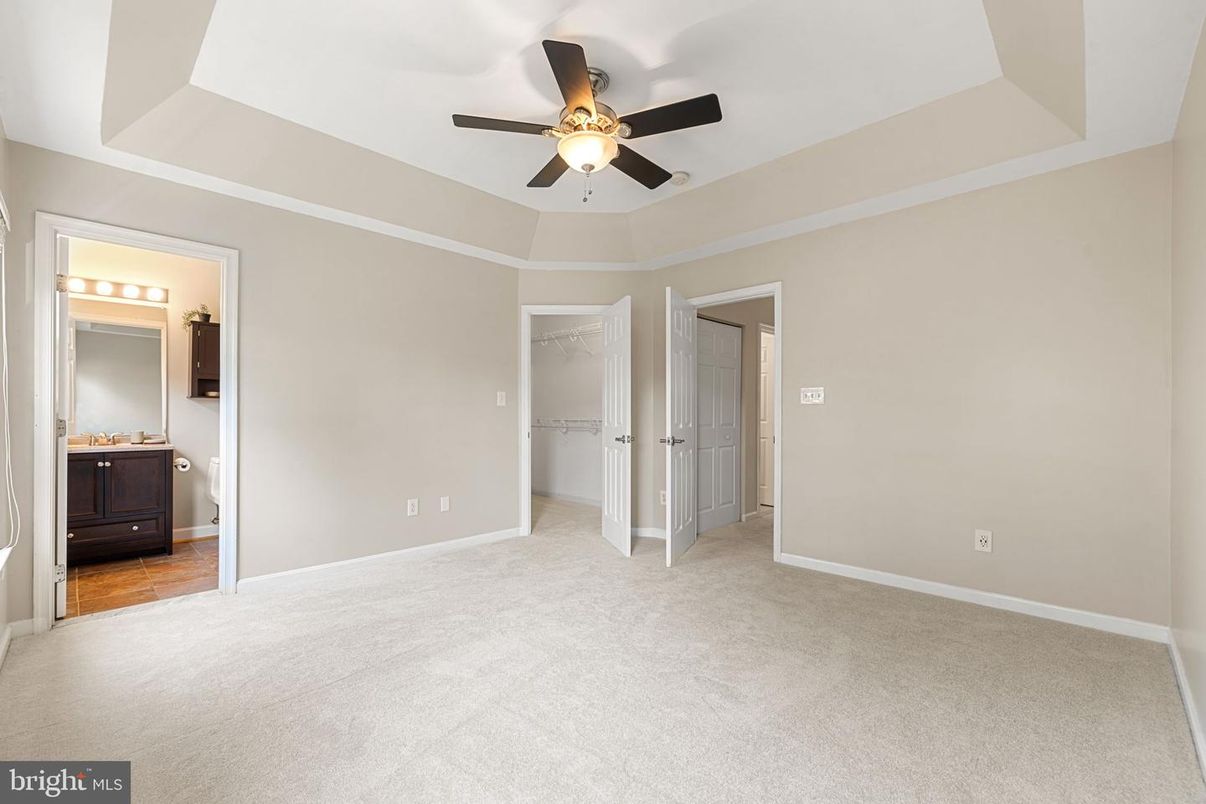 Bathroom, Empty room, Interior