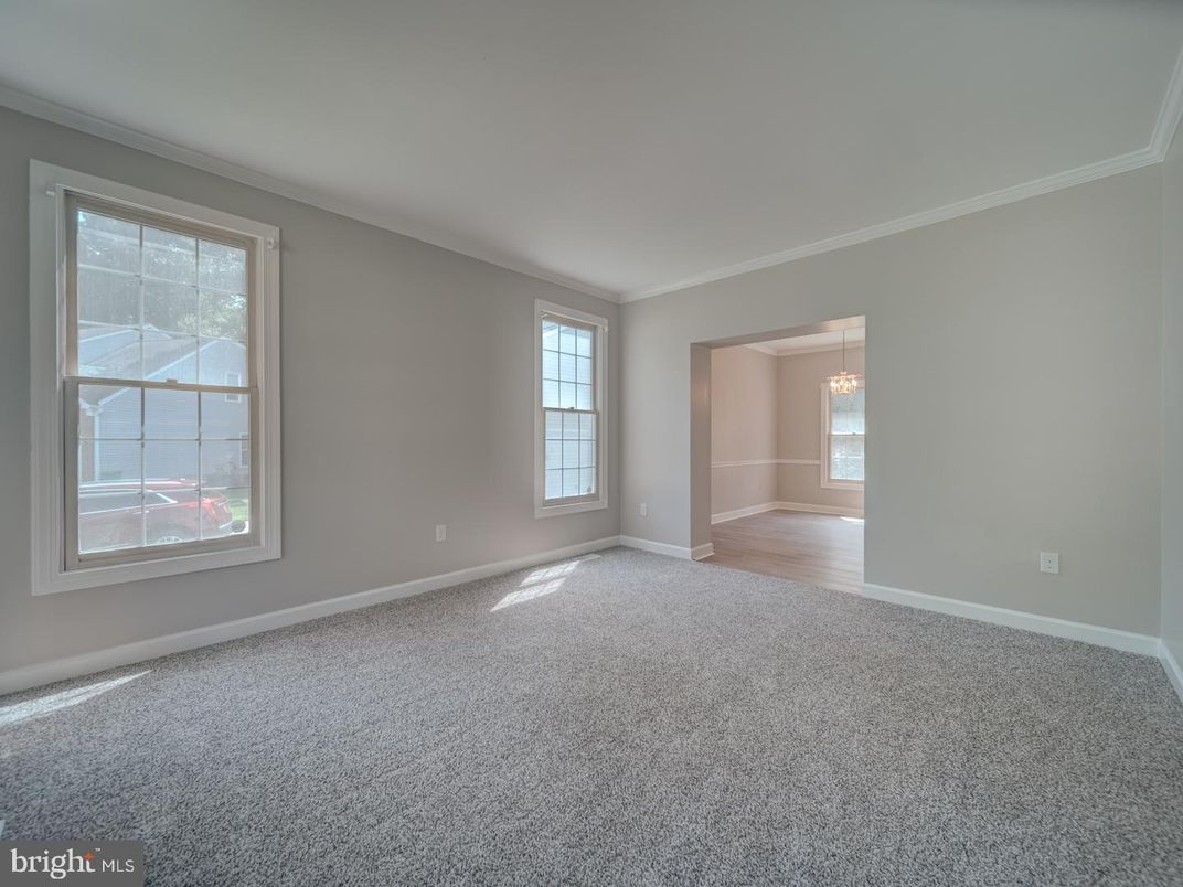 Empty room, Interior, Pendant Lights