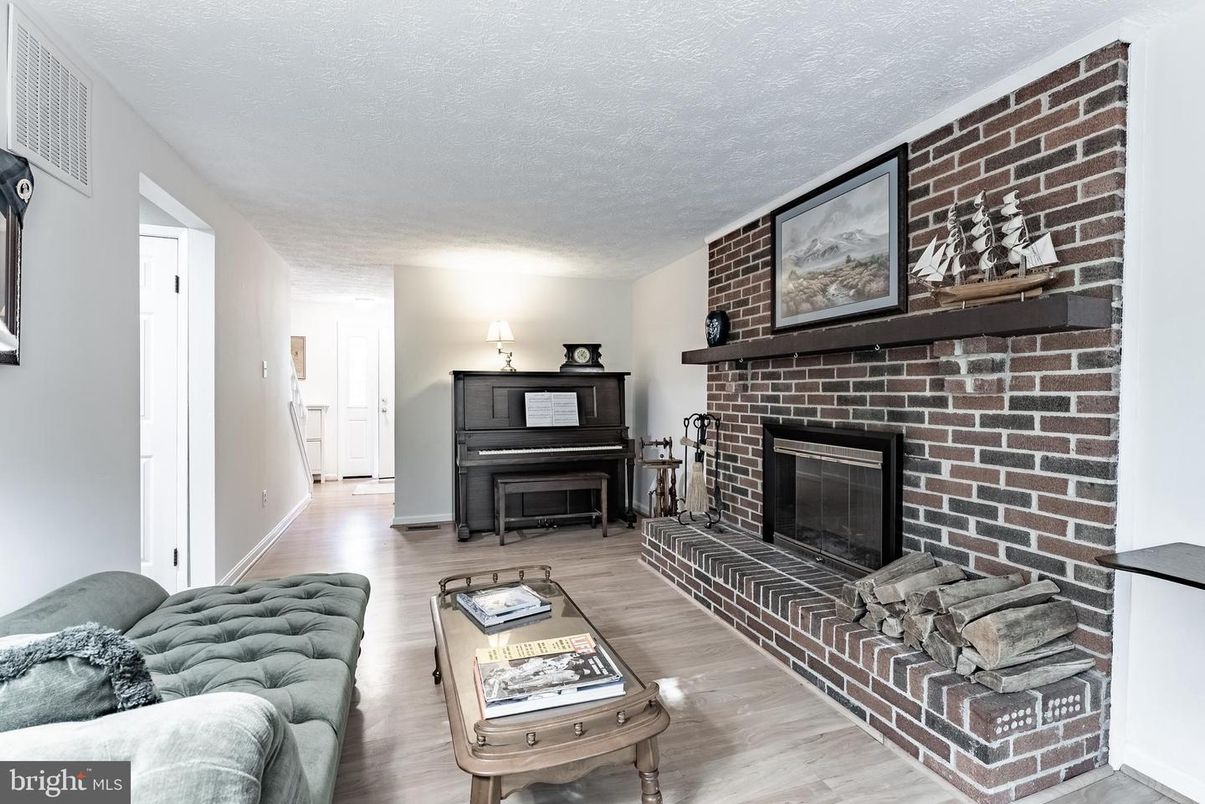 Fireplace, Interior, Living room, Piano, Stone Walls, Wood Texture Flooring