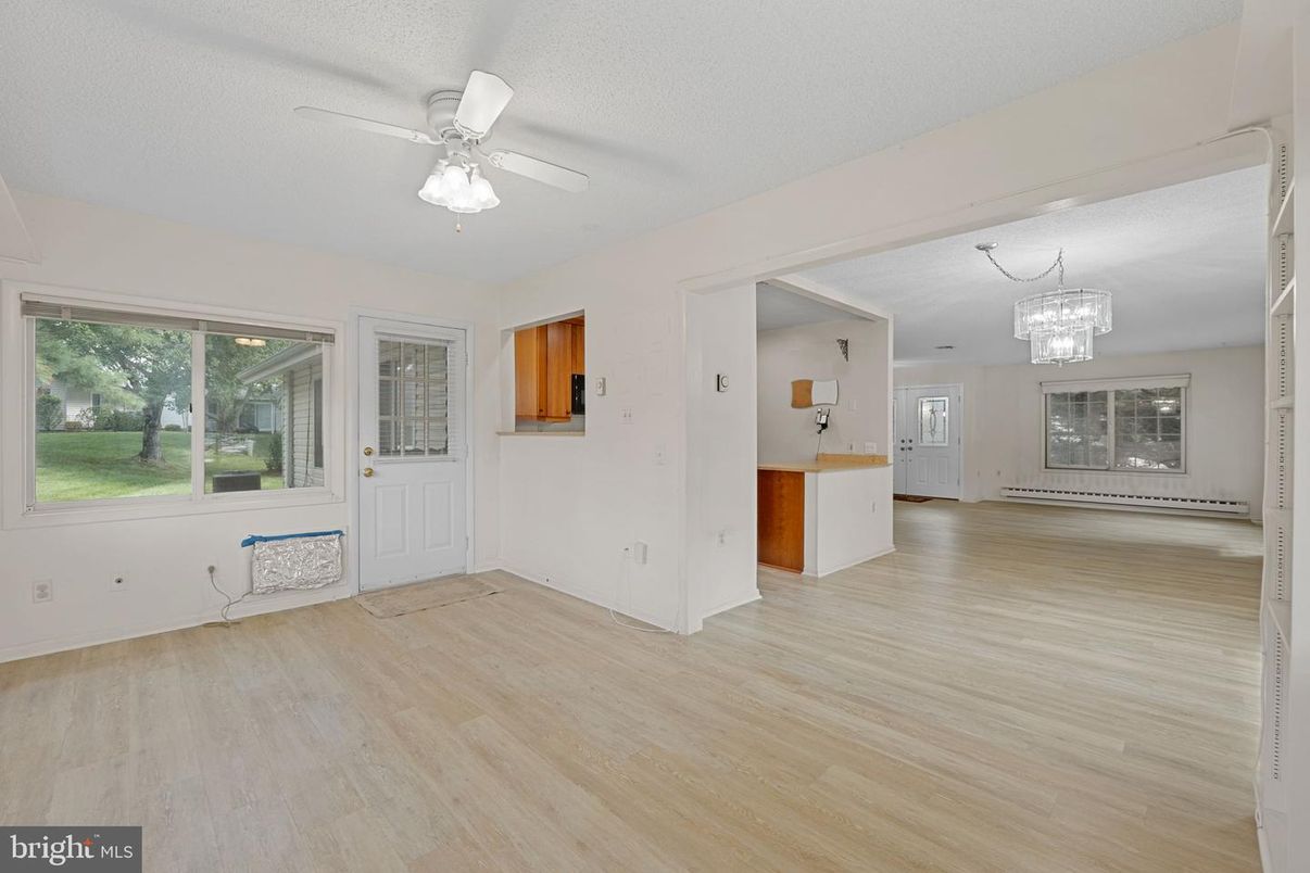 Chandelier, Empty room, Interior, Wood Texture Flooring