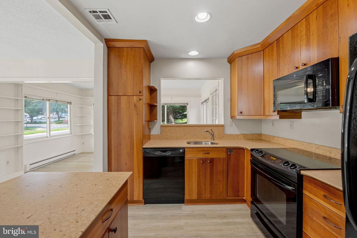 Interior, Kitchen, Recessed Lighting, Wood Texture Flooring