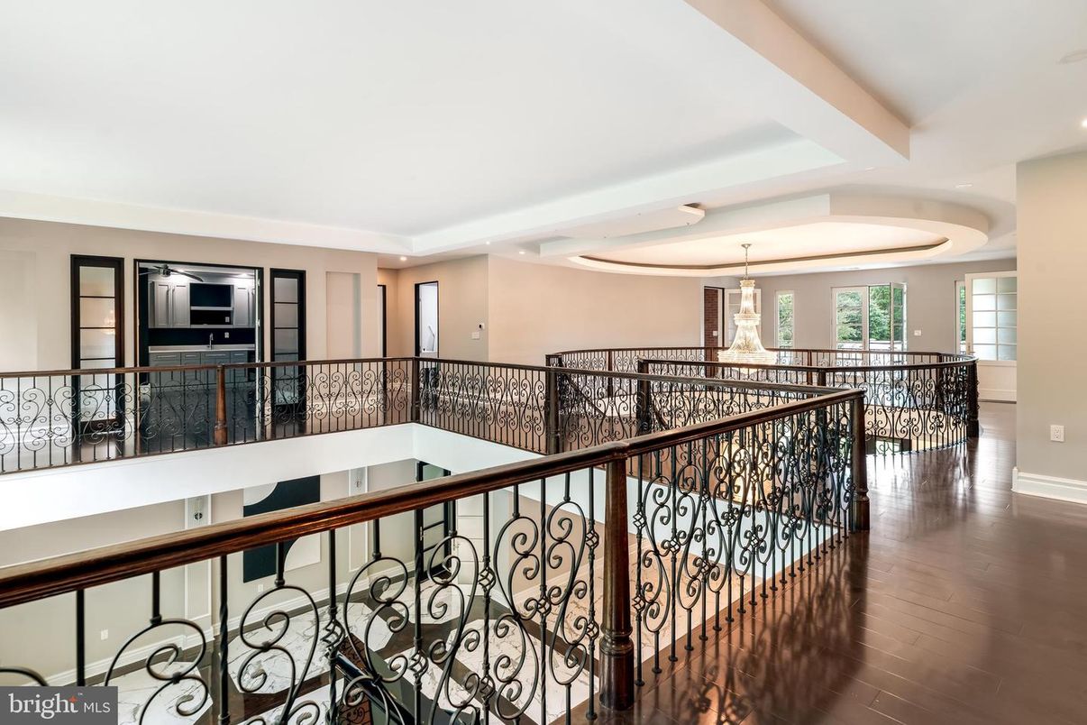 Chandelier, Interior, Recessed Lighting, Wood Texture Flooring