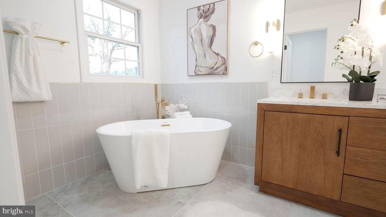 Bathroom, Free Standing Baths, Interior