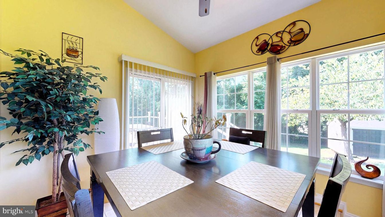 Dining room, Interior