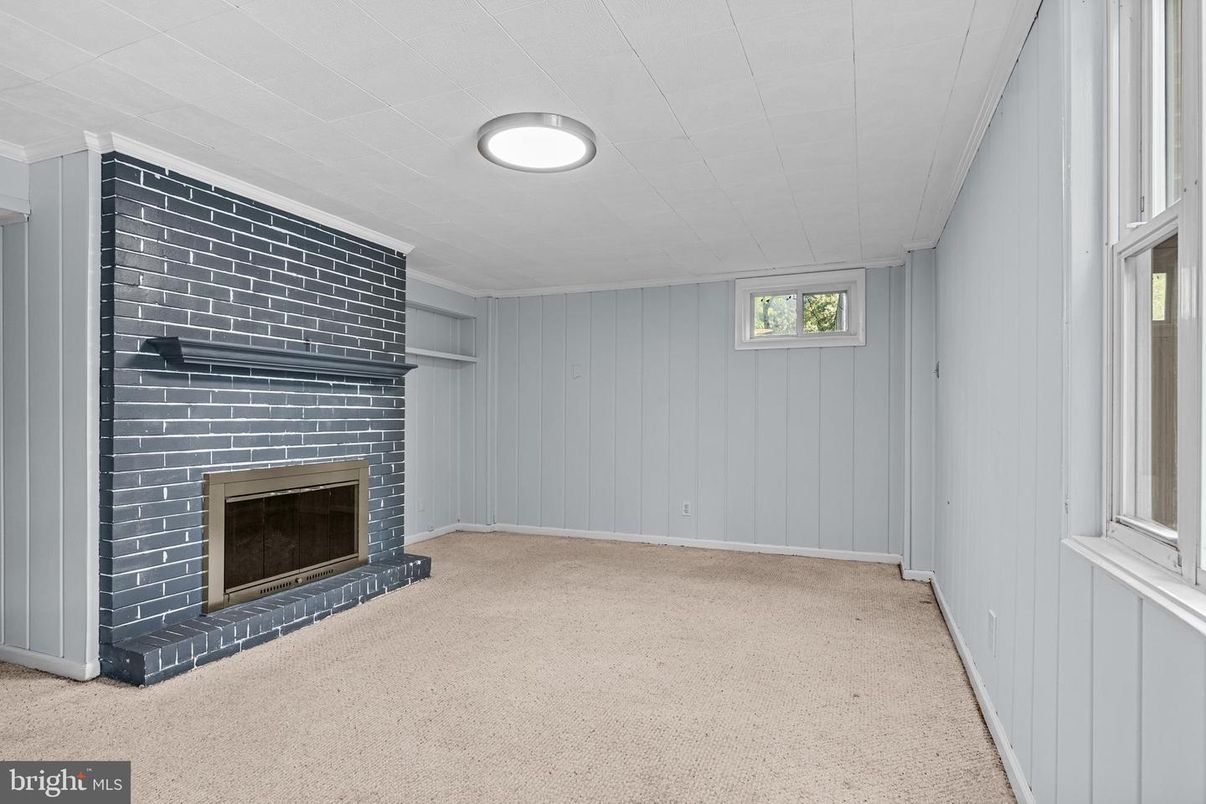 Empty room, Fireplace, Interior