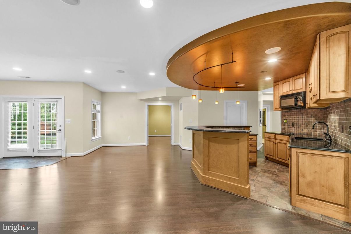 Interior, Kitchen, Pendant Lights, Recessed Lighting, Wood Texture Flooring