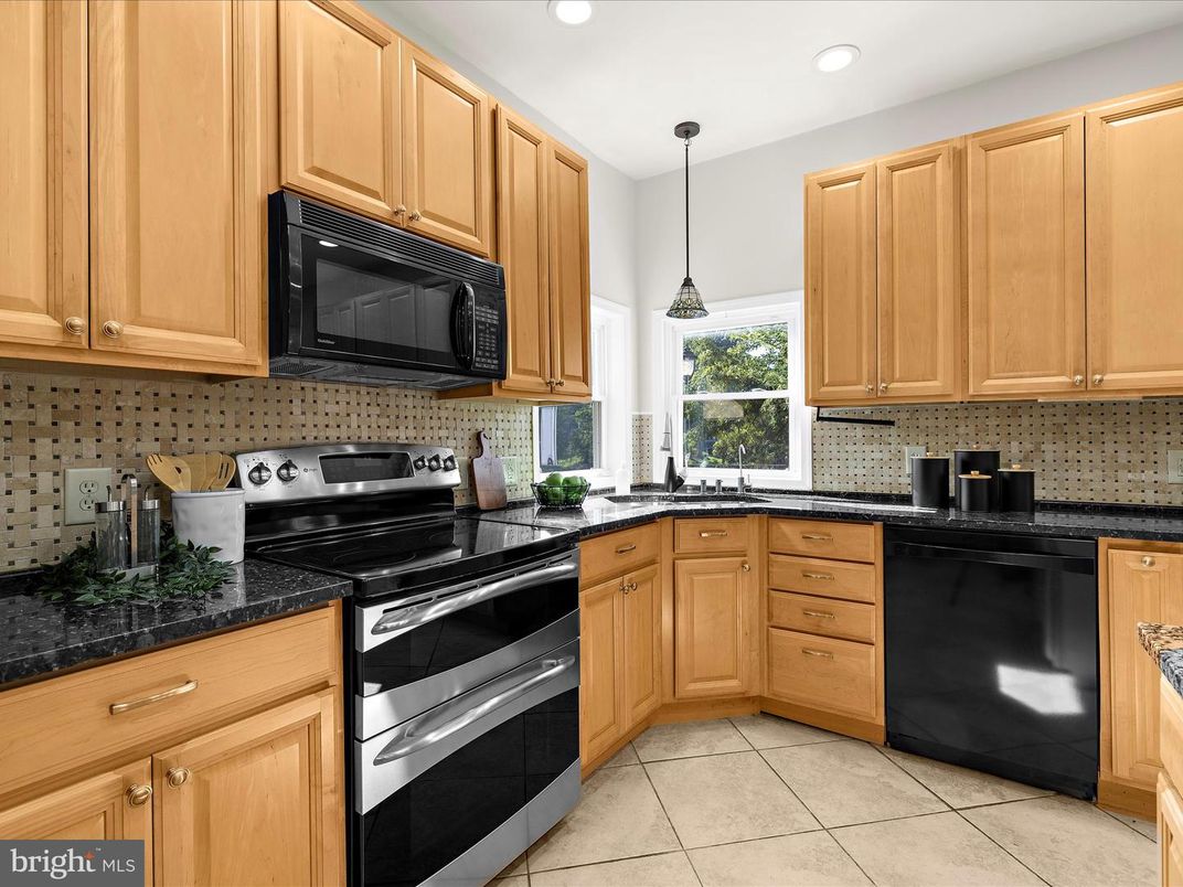 Interior, Kitchen, Pendant Lights, Recessed Lighting
