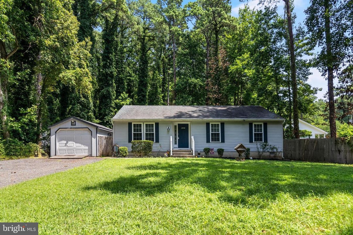 Backyard, Detached Garage, Exterior, Facade, Cape Cod