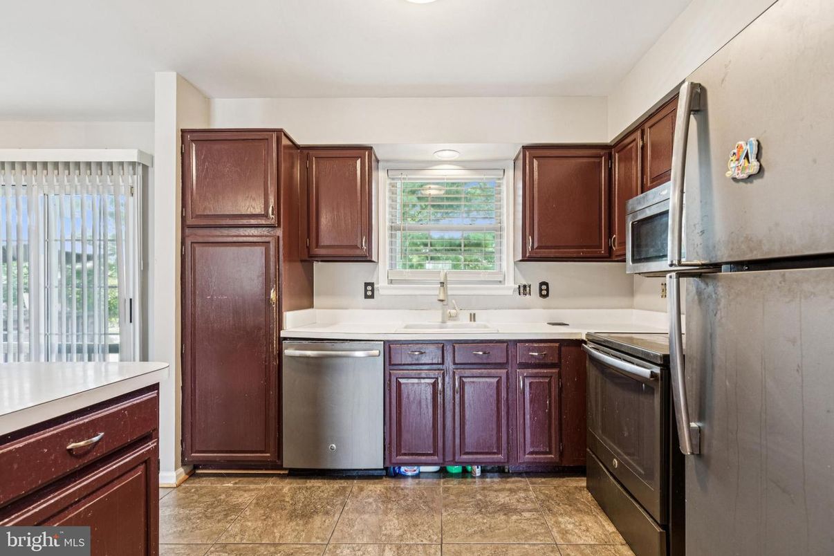 Interior, Kitchen, Stainless Steel Appliances