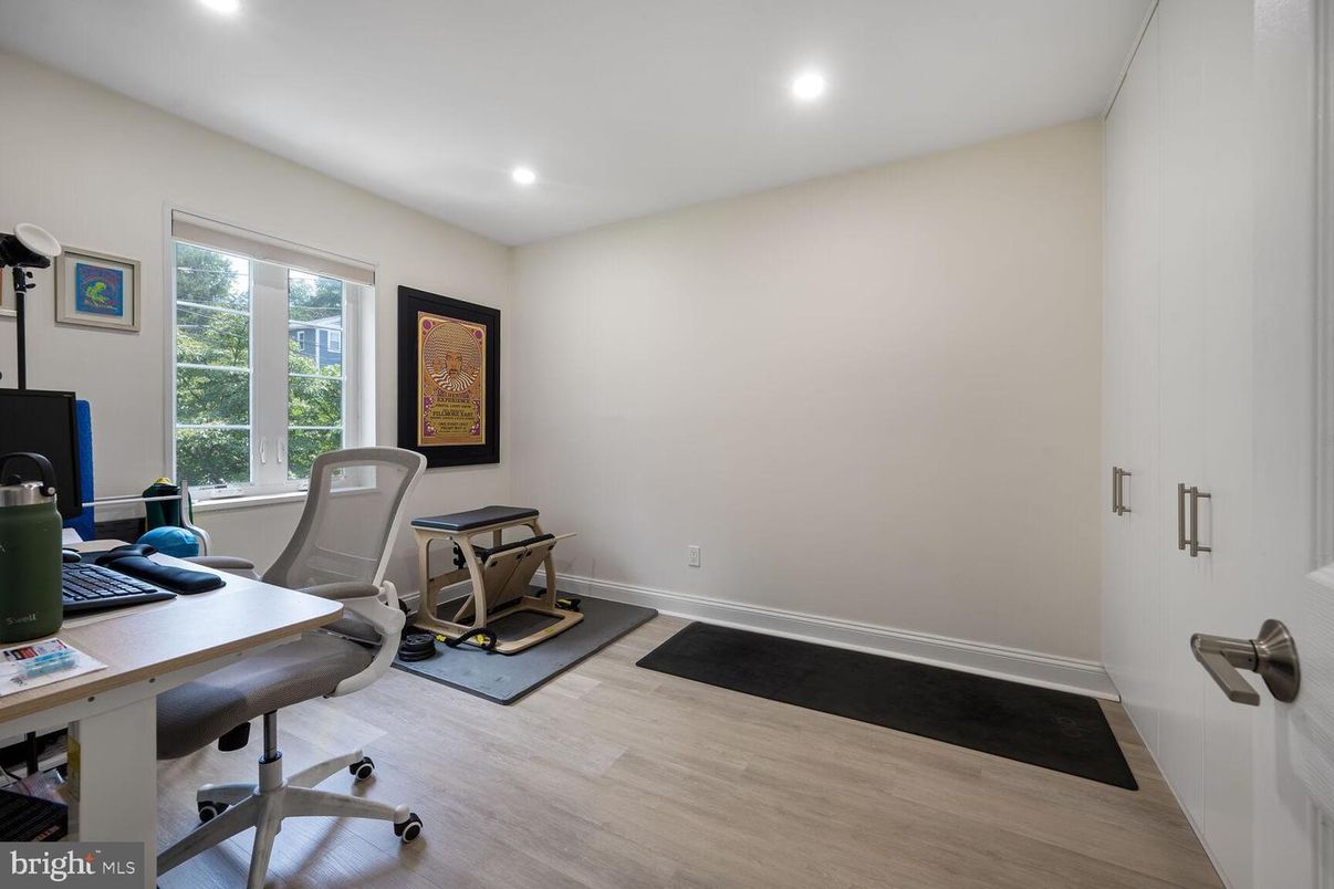 Fitness Equipment, Home Office, Interior, Recessed Lighting, Wood Texture Flooring