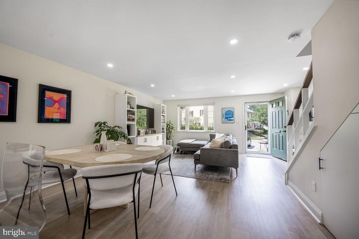 Dining room, Interior, Living room, Recessed Lighting, Wood Texture Flooring