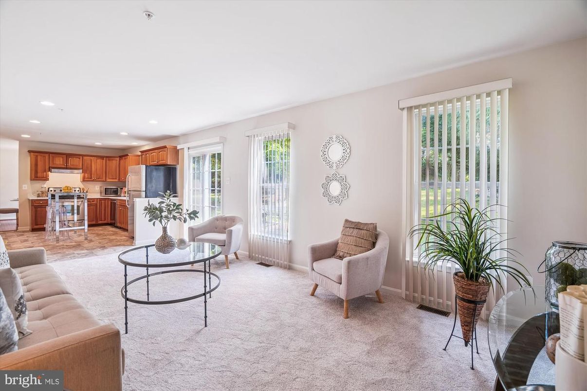 Interior, Kitchen, Living room, Recessed Lighting, Stainless Steel Appliances