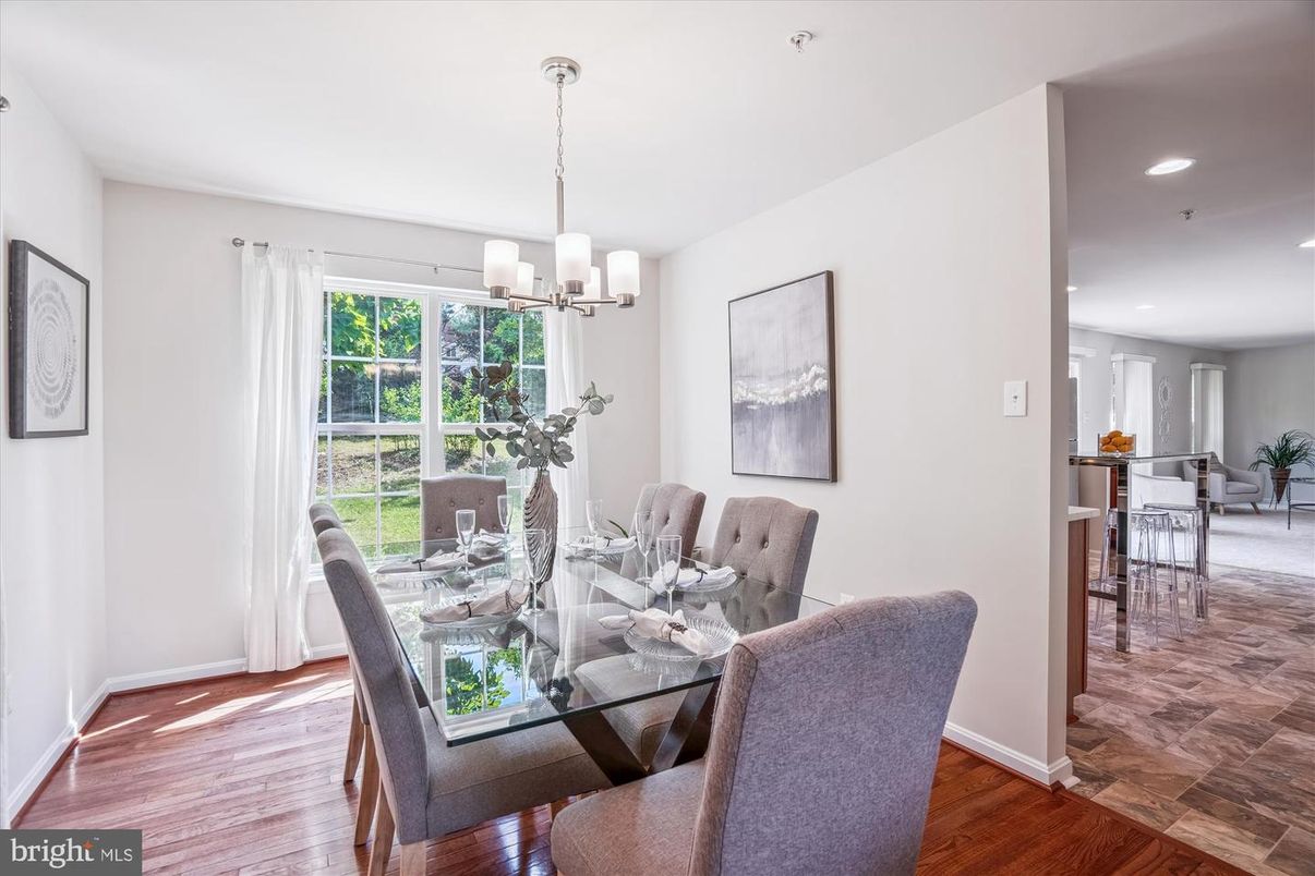 Chandelier, Dining room, Interior, Pendant Lights, Recessed Lighting, Wood Texture Flooring