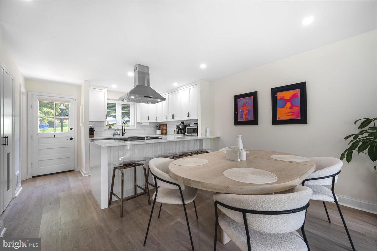 Dining room, Interior, Kitchen, Recessed Lighting, Stainless Steel Appliances, Wood Texture Flooring