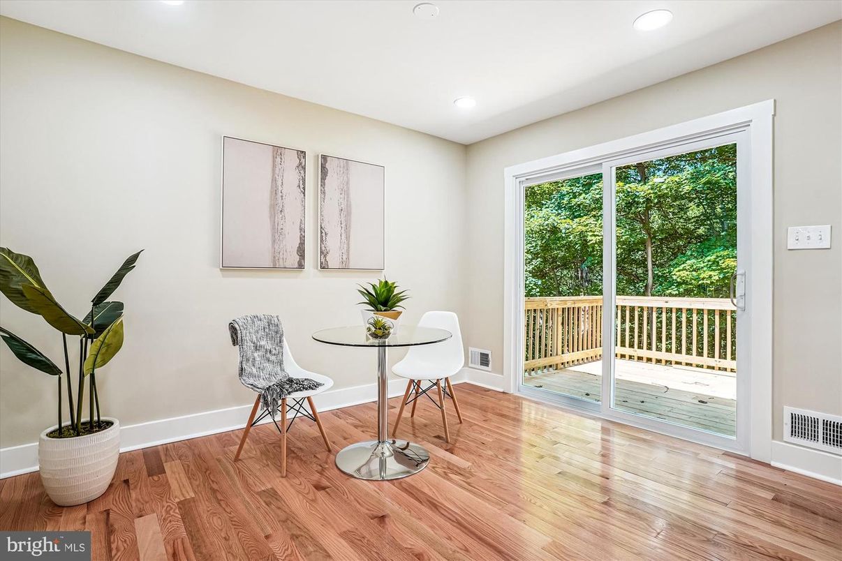 Dining room, Interior, Recessed Lighting, Wood Texture Flooring