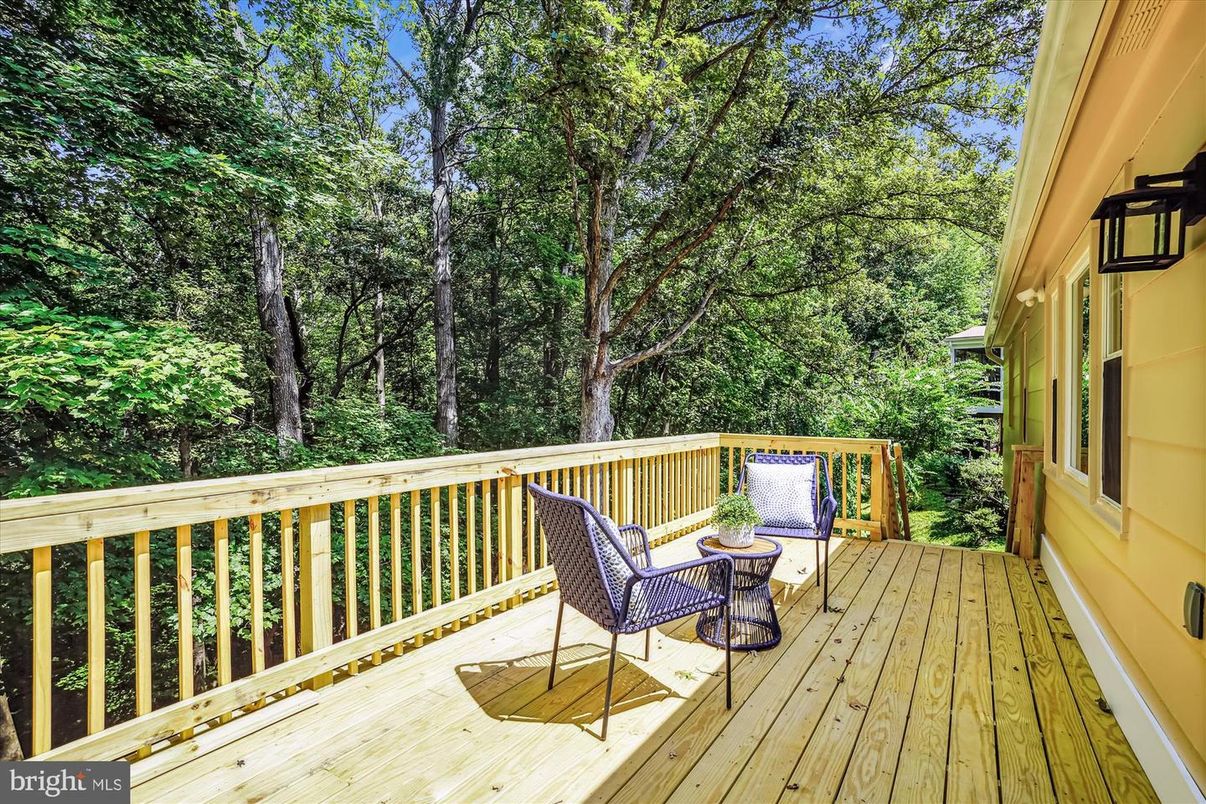 Exterior, Wood Texture Flooring