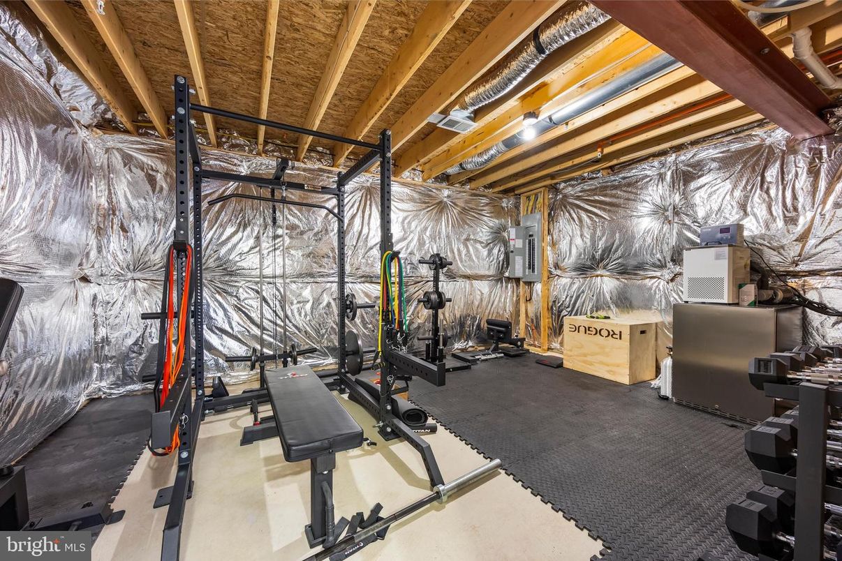 Fitness Equipment, Interior, Wooden Beams, Wooden Ceilings