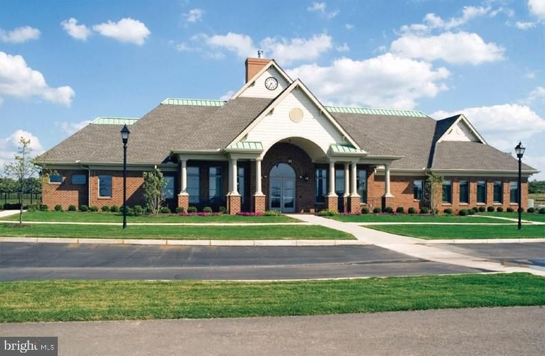 Exterior, Facade, Brick Facade, Brick Traditional