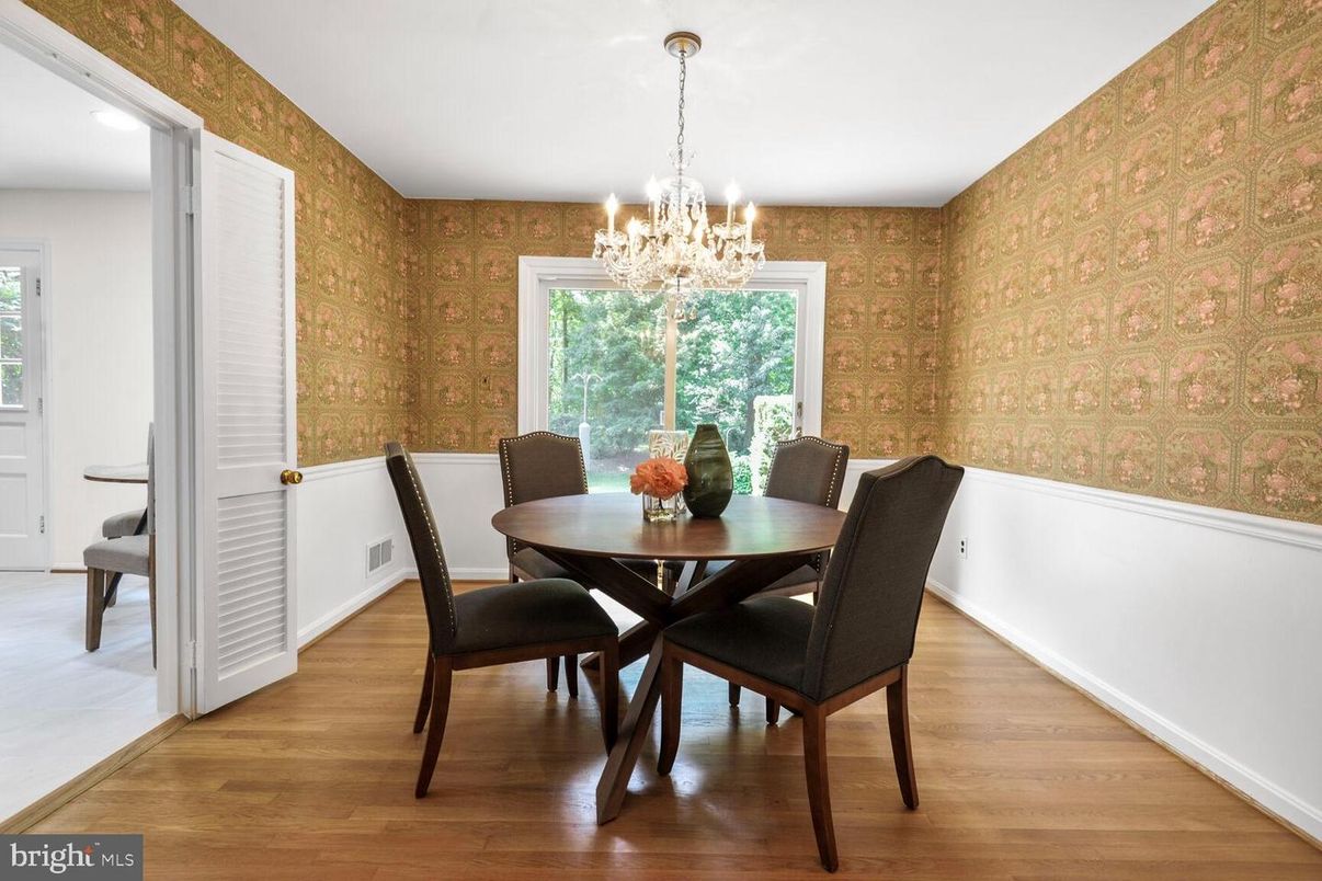 Chandelier, Dining room, Interior, Wood Texture Flooring