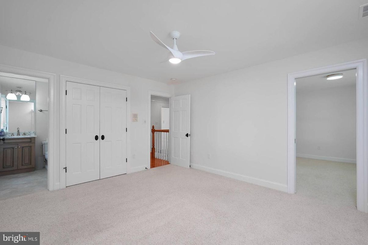 Bathroom, Empty room, Interior
