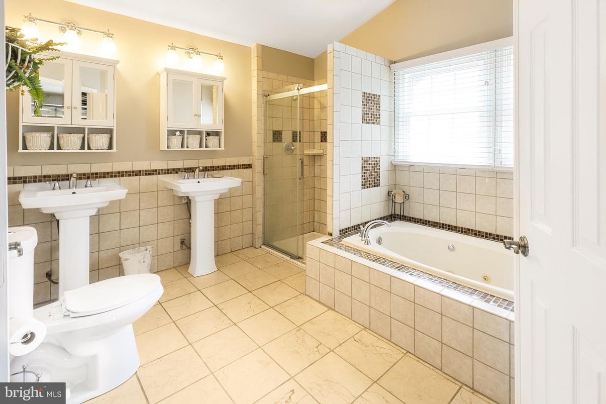 Bathroom, Dual Sink Vanities, Glass Shower, Interior