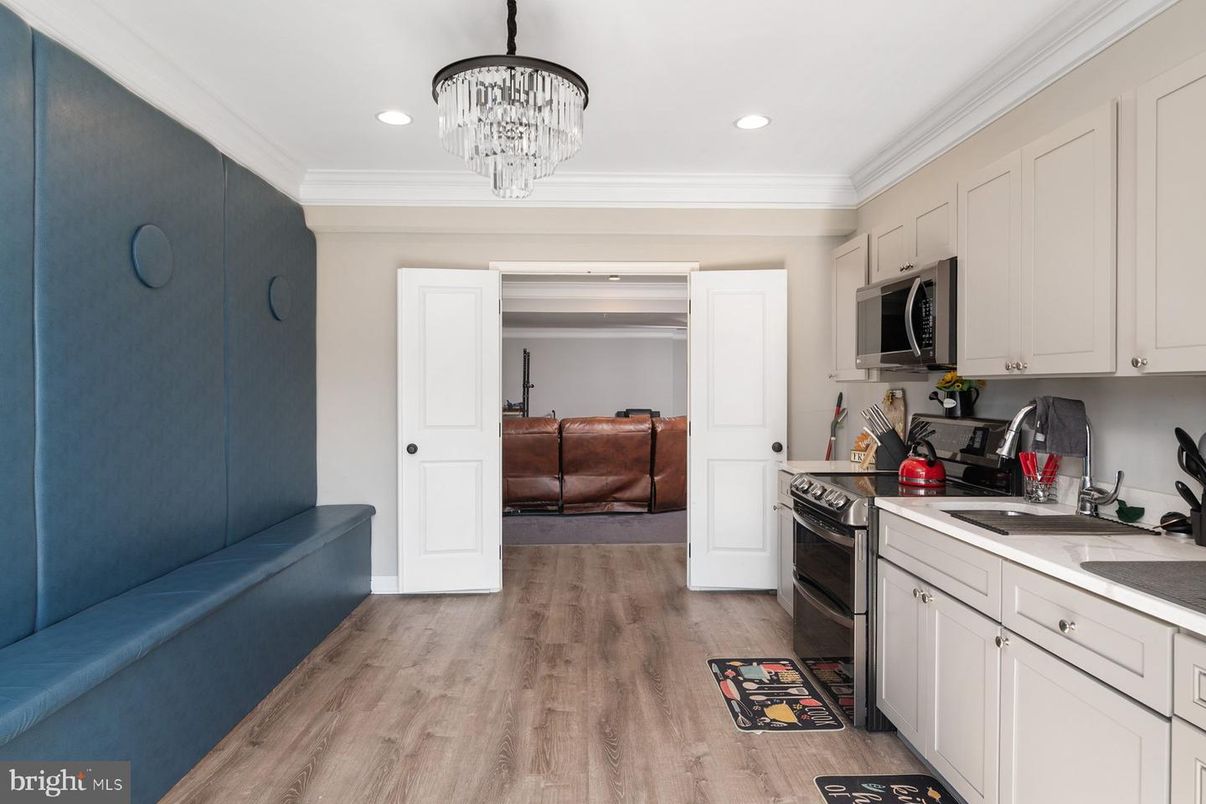 Chandelier, Interior, Kitchen, Recessed Lighting, Wood Texture Flooring