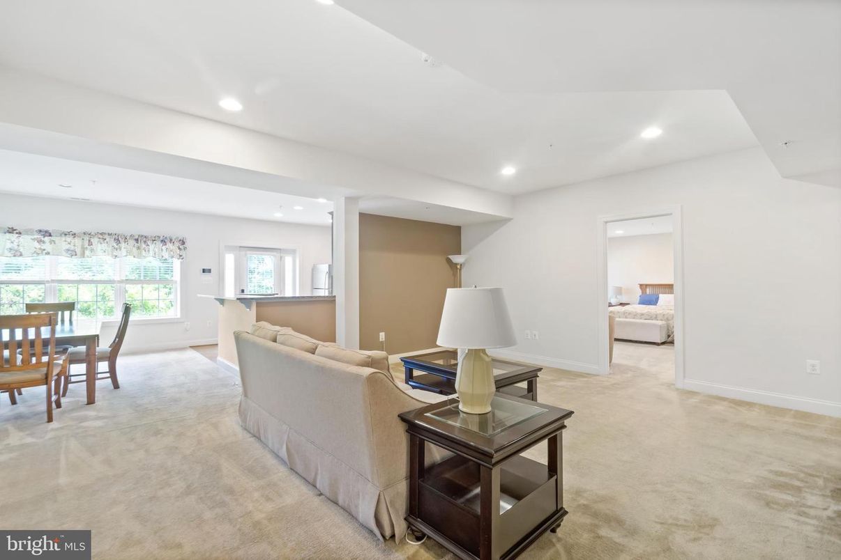 Dining room, Interior, Living room, Recessed Lighting