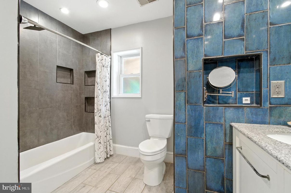 Bathroom, Interior, Recessed Lighting, Wood Texture Flooring